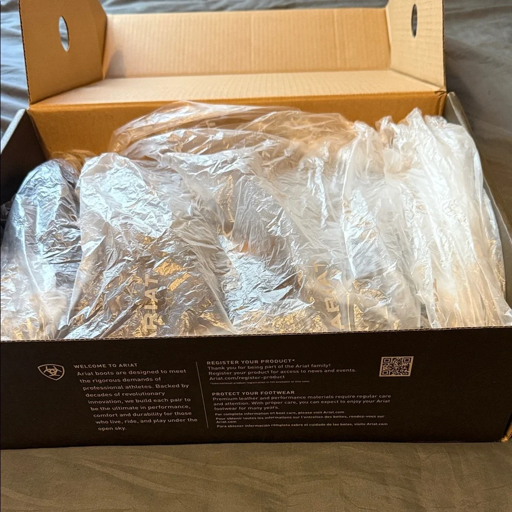 Ariat Brown Western Boots - Picture 8 of 8